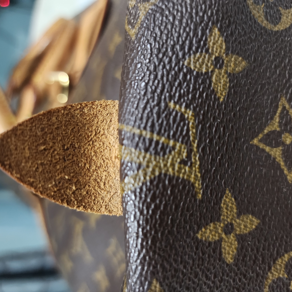 Authentic Louis Vuitton Brown and Gold Carry On Bag Monogram Canvas - Picture 16 of 16
